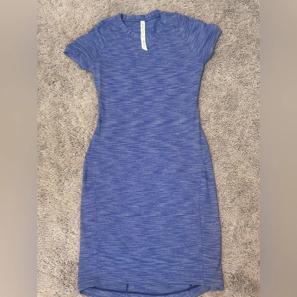 LULULEMON dress. Size 4.